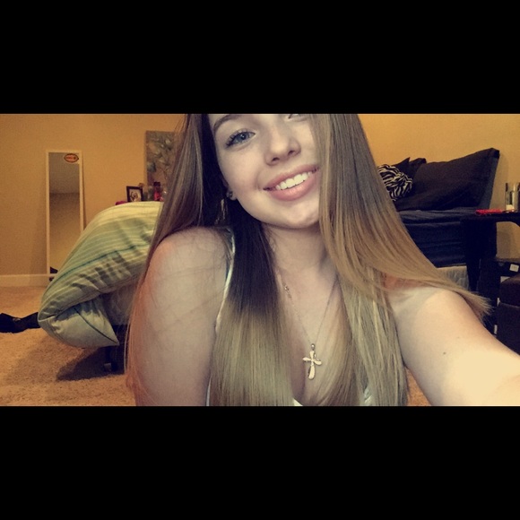 Meet your Posher, Isabella - Picture 1 of 1