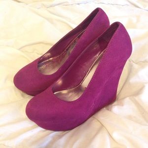 Magenta Wedges