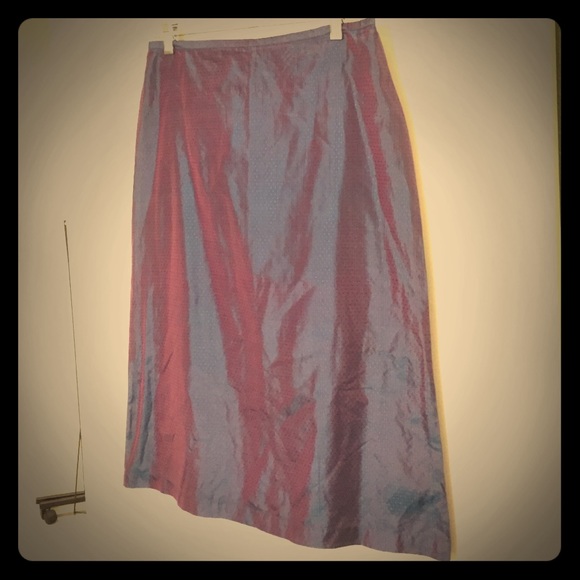 Color Shifting Blue Purple Skirt Below Knee - Picture 1 of 4