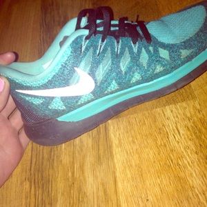 Nike free 5.0 like brand new hardly worn just grew