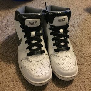 Nike Air size 9 women's.