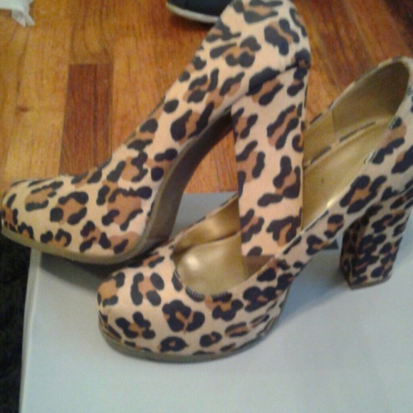 Leopard heels