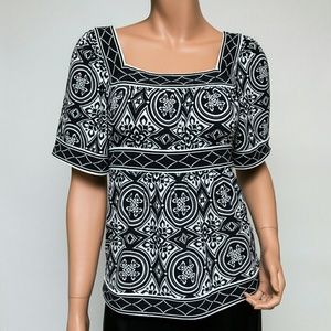 BCBGmaxazria B&W Geometric Short-sleeve Blouse BCBGmaxazria B&W Geometric Short-sleeve Blouse