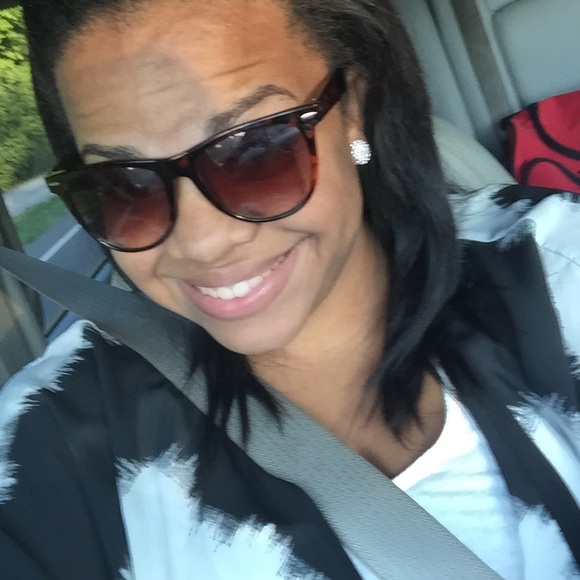 Meet your Posher, Kimmy - Picture 1 of 1