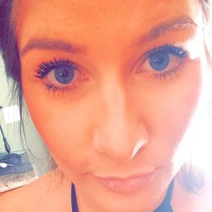 Meet your Posher, Genevieve