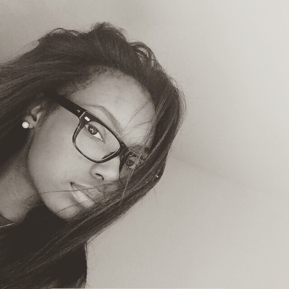 Meet your Posher, Sydney