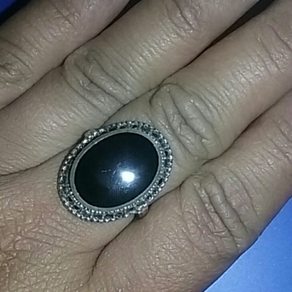Lady's 925 silver ring