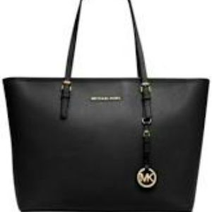 Michael Kors Jet Set Travel Top Zip Tote