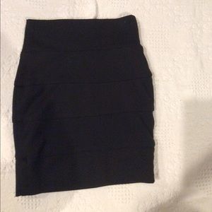 Black bodycon skirt