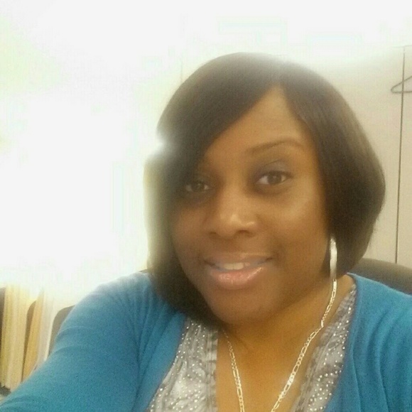 Meet your Posher, Sandra - Picture 1 of 1