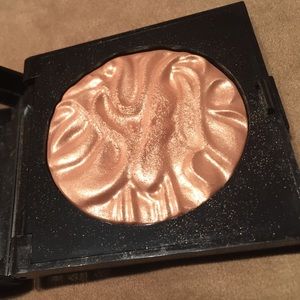 Laura Mercier Face Illuminator