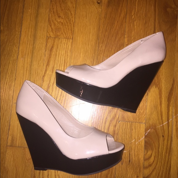 Jessica Simpson wedges