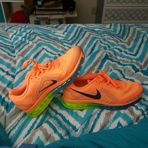 Nike Neutral Ride Running Tennis Shoes