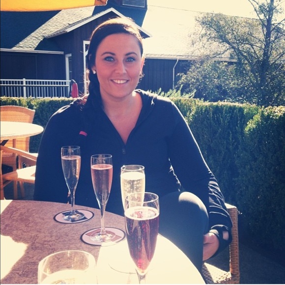 Meet your Posher, Chérie - Picture 2 of 3