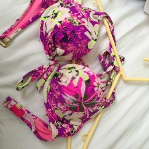 Victoria's secret bikini top