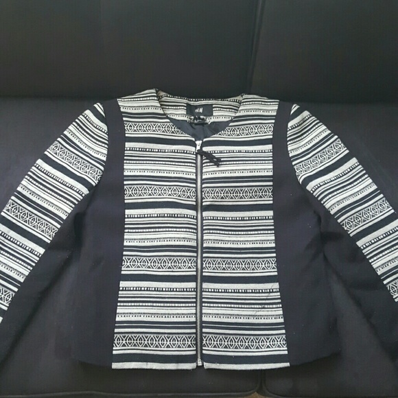 SOLD***** H&M aztec print blazer