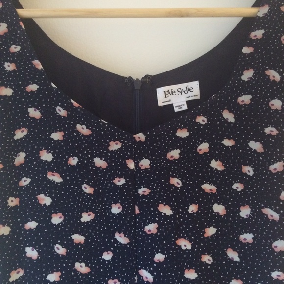 [KEEPING] 🌷Love Sadie Floral Mini Dress🌷 - Picture 3 of 3