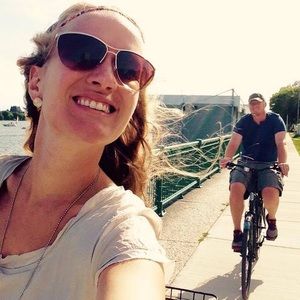 Meet your Posher, Emily