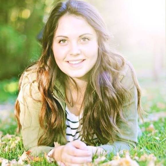 Meet your Posher, Olivia