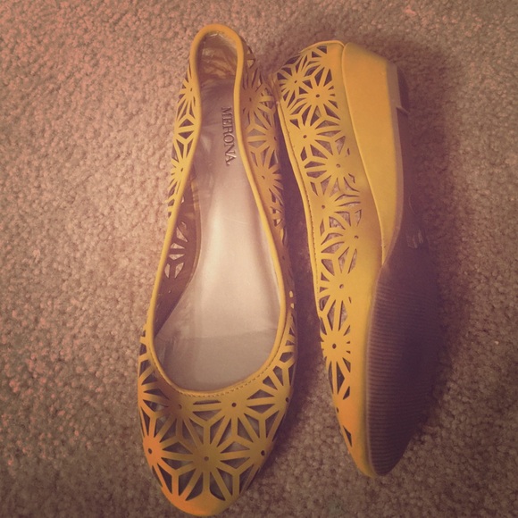 Merona yellow slip ons size 8 1/2