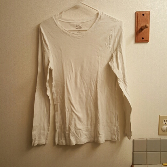 Comfy white  long sleeve tee