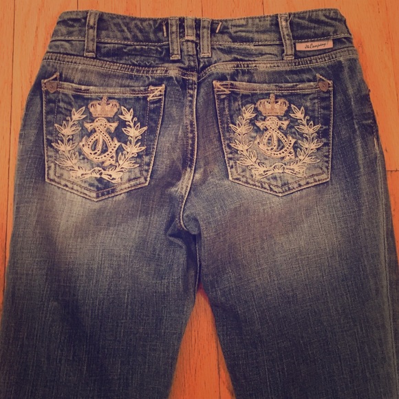 J & Company Medium Wash Faded Jeans Size 26