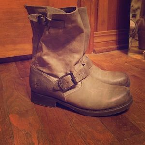Frye boot