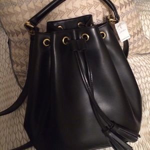 Black Old Navy Bucket Bag NWT