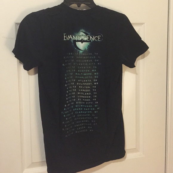 Trade bundle of 2 Evanescence band tshirts - Picture 2 of 4