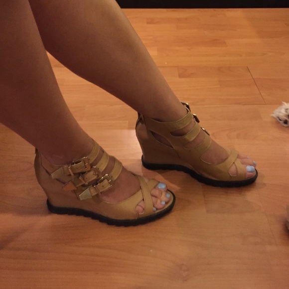 REDUCED PRICE! Funky beige wedge sandals