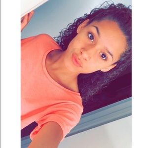 Meet your Posher, Corina