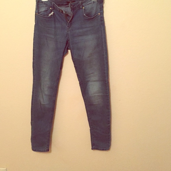 H&m jeans.