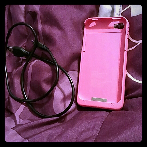 IPhone 4 Charge Case