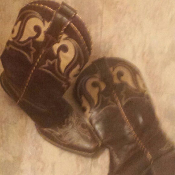 Durango cowboy boots 6.5 M. DARK BROWN W DETAIL