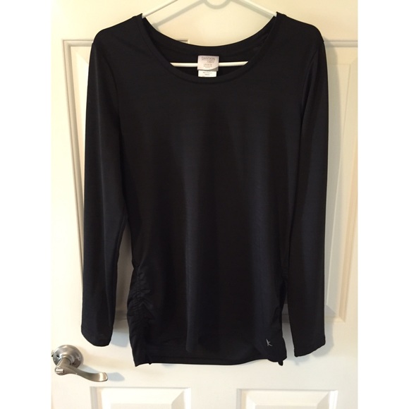 Black Long Sleeve Workout Top
