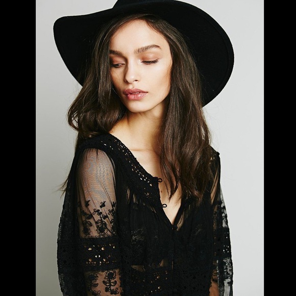 💜bundled Free People embroider blouse - Picture 2 of 2