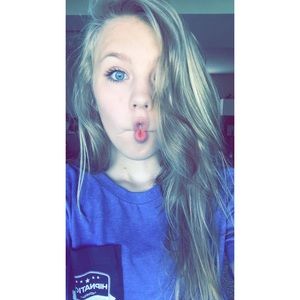 Meet your Posher, Kenzie