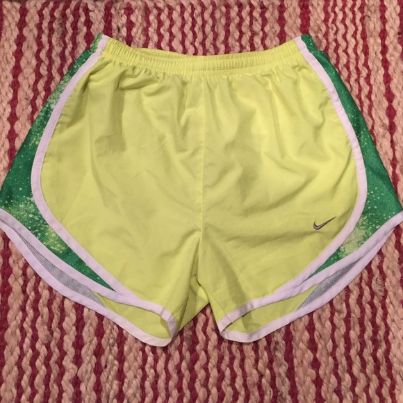Nike Tempo Dri-Fit Shorts  XS