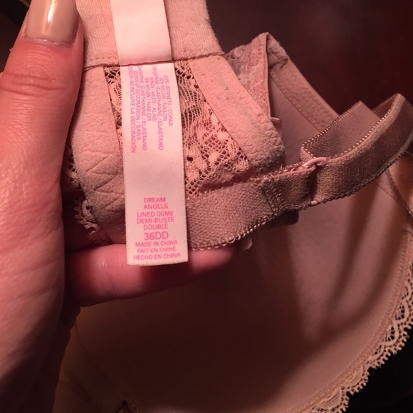 Victoria secret bra. - Picture 3 of 4