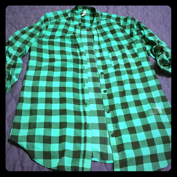 #sold Xhilaration oversized plaid xs sheer top.