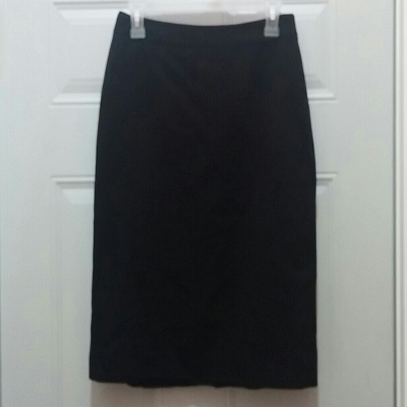 Jones & Co black pencil skirt