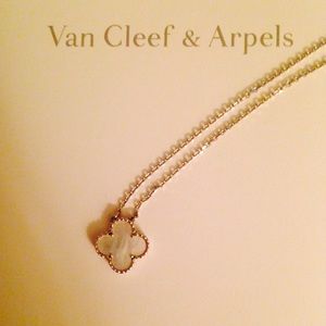 💯Van Cleef & Arpels Alhambra Necklace