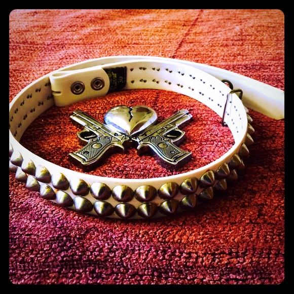 White & Metal Studded Belt from punk boutique 👊🏽