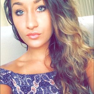 Meet your Posher, Marissa