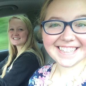 Meet your Posher, Jenna