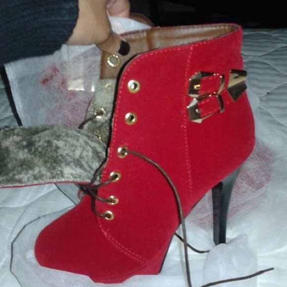 Red Autumn Booties! - Picture 3 of 3