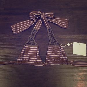 Acacia Secrets top