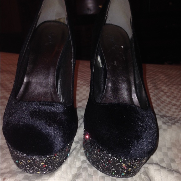 Black Glitter heels - Picture 1 of 4
