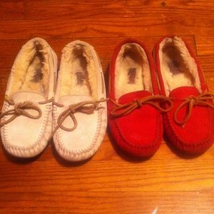 Uggs both size 5