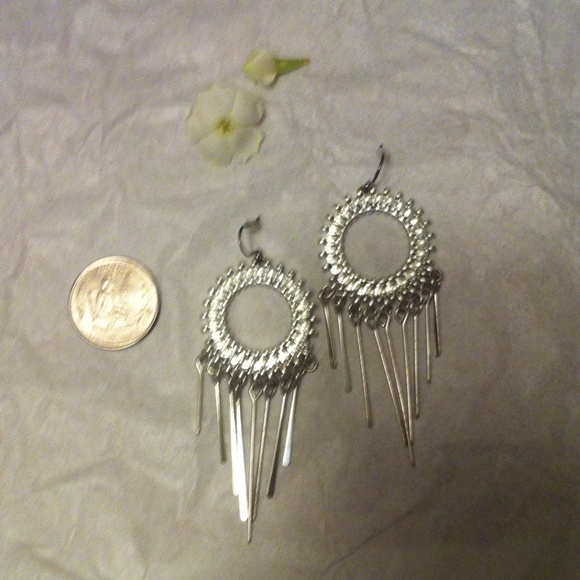 SOLD GONE10/19💔Lucky Brand Silver Color Drop - Picture 2 of 2